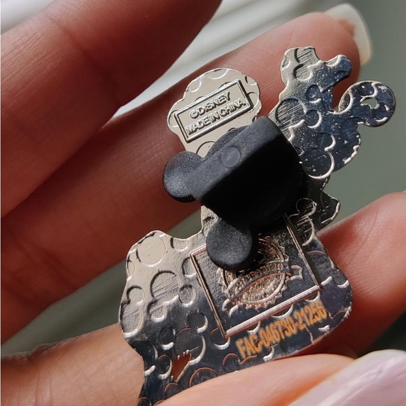 Aladdin Disney Pin Collection ' - Picture 5 of 7